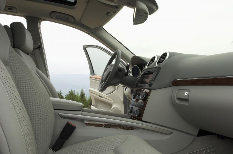  Mercedes-Benz GL-Class 2007 года  (фото 44 из 247)
